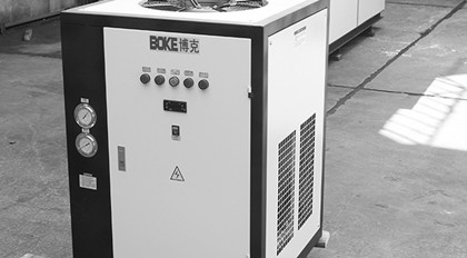 冬季工業(yè)冷水機該怎么維修？