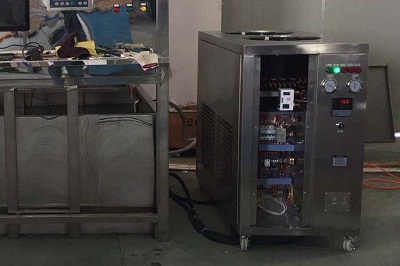 風(fēng)冷式冷水機組風(fēng)扇不運行是什么原因？