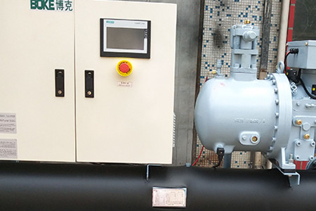 如何預防風冷螺桿式冷熱水機組受潮？